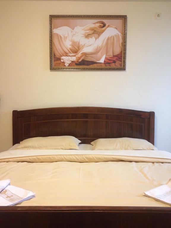 Sun Rise Hotel Tbilisi Rum bild