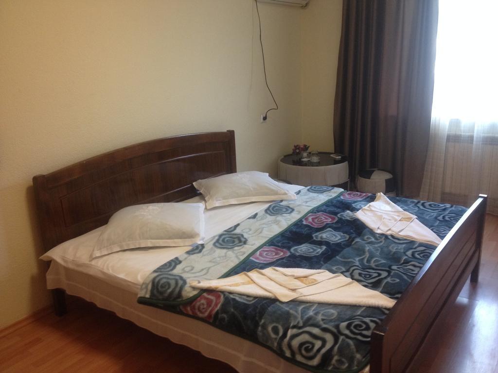 Sun Rise Hotel Tbilisi Rum bild